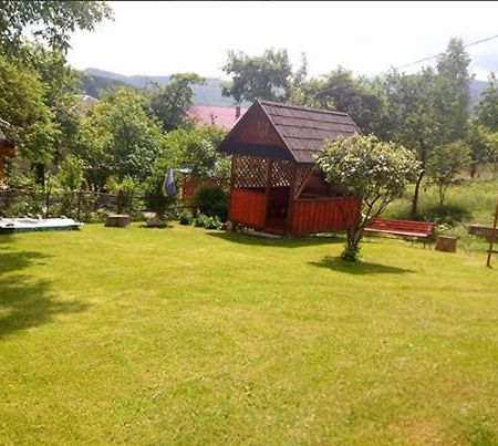 Затишний Дім Villa Yaremche Exterior photo